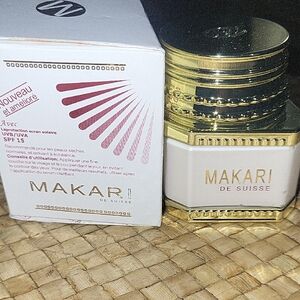 Gold and Cream Moisturizer